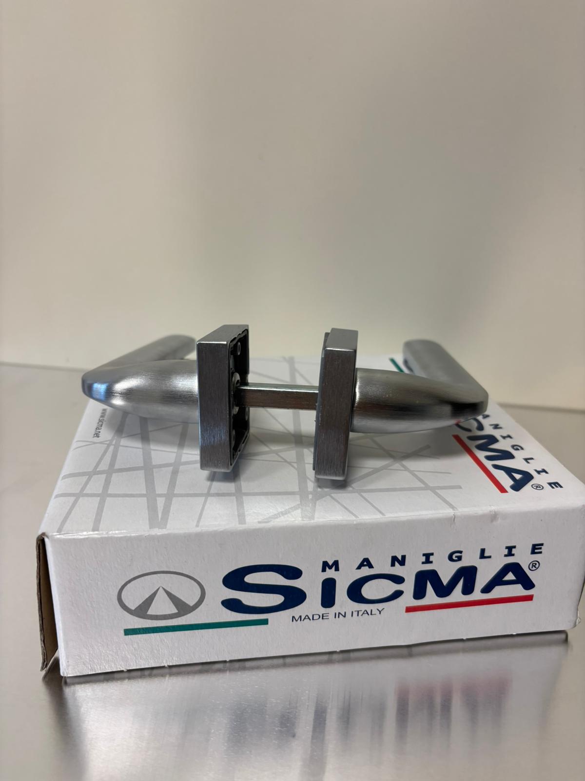 MANIGLIA HOLIDAY CODICE 153CS16RQ IN ZAMA CROMO SATINATO